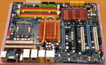 Gigabyte GA-780SLi-DS5